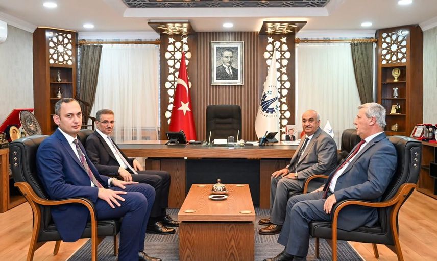 Vali Baruş'tan Akpunar'a ilçeye katkıları için teşekkür