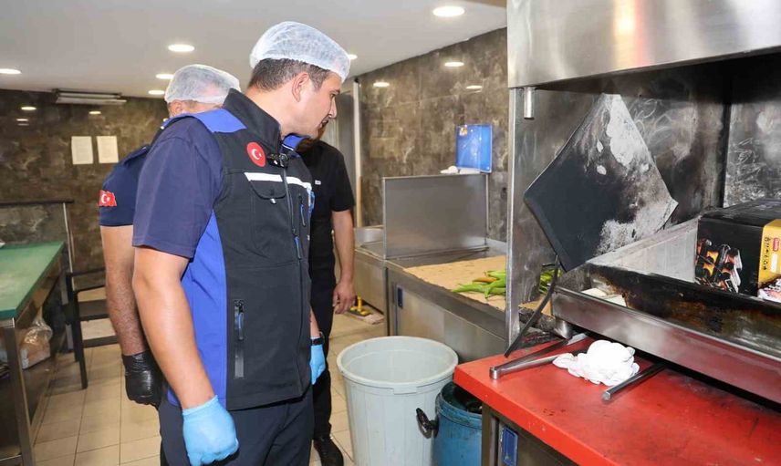Aksu'da zabıta denetimleriyle gıda güvenliği ve hijyen yükseltiliyor