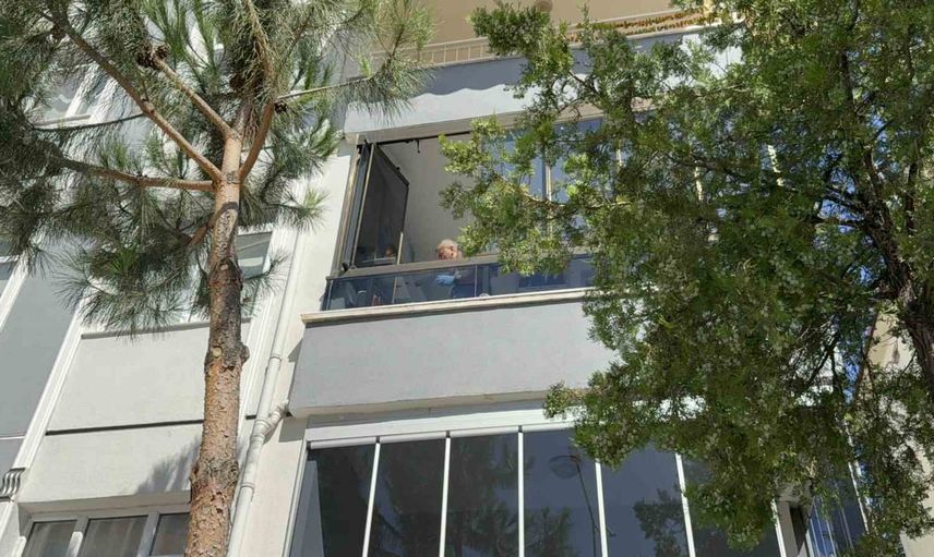 Tokat'ta balkondan düşen 70 yaşındaki adam yaşamını yitirdi