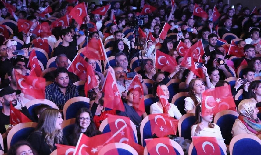 Bülent Ecevit Üniversitesi'nde cumhuriyet coşkusu 103. yılda sahnede