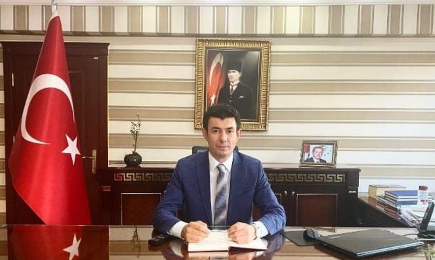 Vali'nin duygularıyla uğurlandı: görev arkadaşı için hüzünlü tören