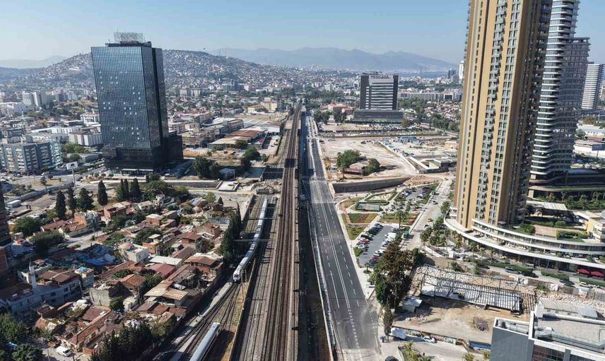 Mürselpaşa alt geçidi el emeğiyle İzmir trafiğine nefes alacak