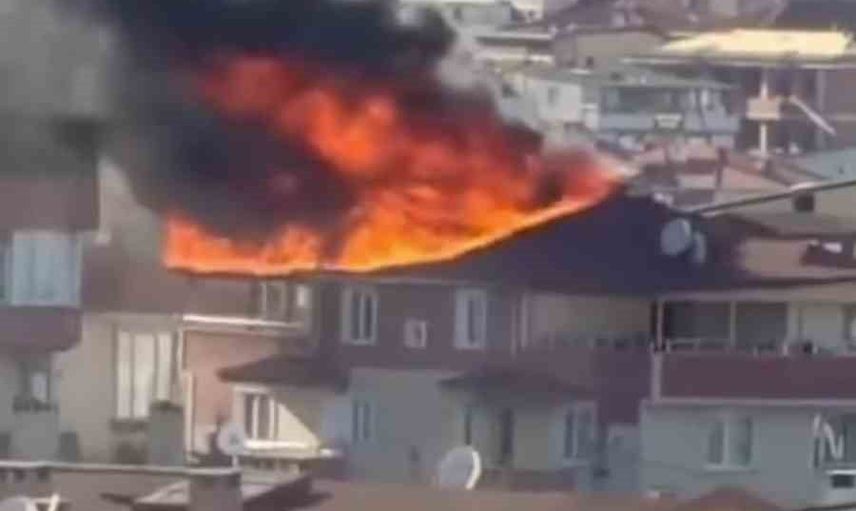 Çatıda alevler yükseldi, Darıca Nenehatun'da itfaiye söndürdü