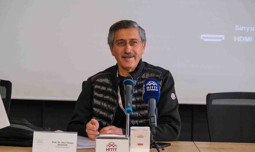 Coğrafya ve İslam ilimleri odağında din ve coğrafya sempozyumu başladı