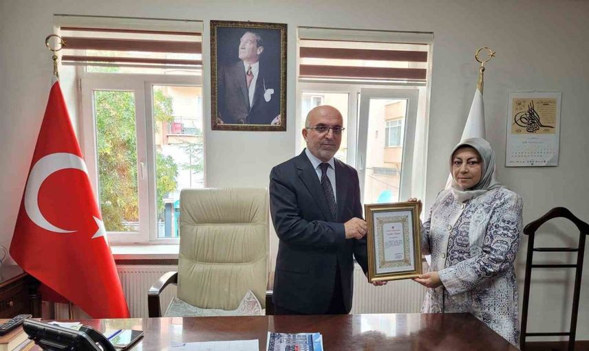 Vefa örneği: emekli ikramiyesini müftülük hizmet binasına bağışladı