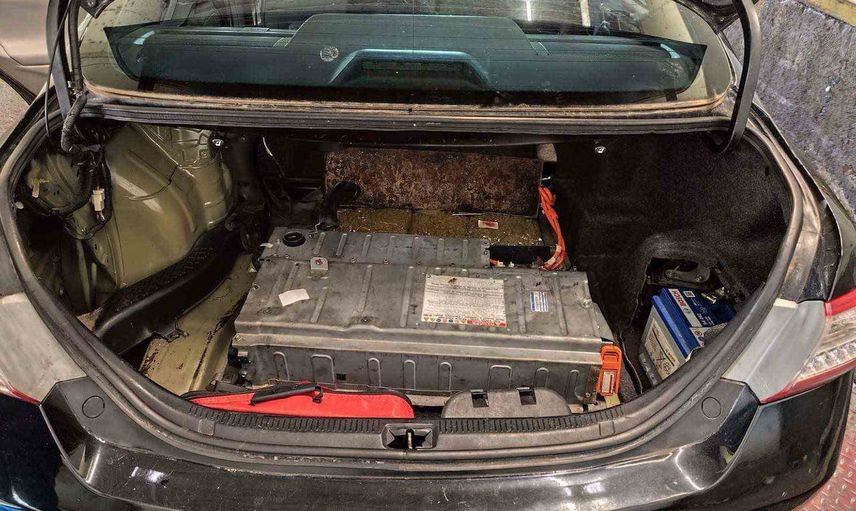Hibrit akünün arkasına gizlenen 4 kilo 560 gram esrar sınır kapısında yakalandı