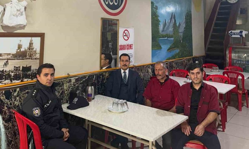 Akyaka'da kaymakamdan esnafla yerinde buluşma