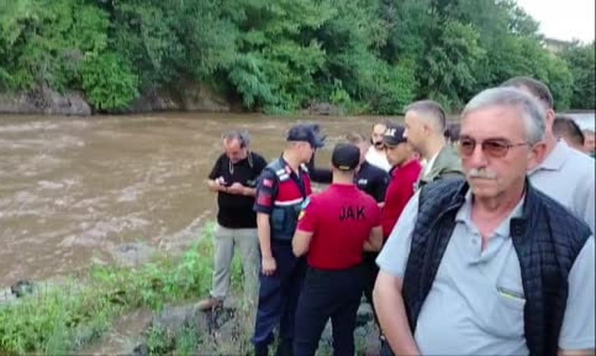 Görele'nin Hamzalı köyünde sel alarmı: anne ve iki kızı arama çalışmaları sürüyor