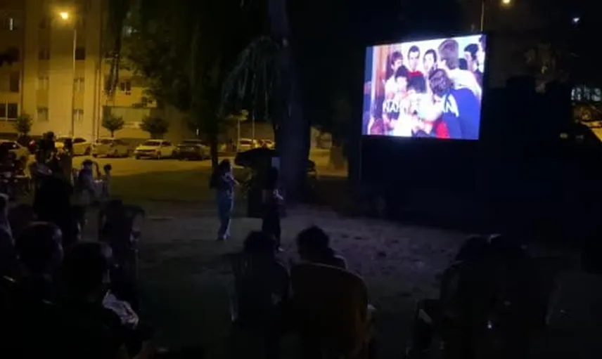 Parkta sinema gecesi Mevlana Mahallesi'nde kuşakları buluşturdu