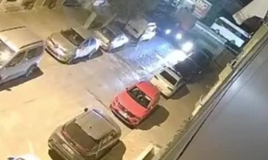 Gece yarısı Sultangazi'de motosikletli saldırı: sürücü son anda uzaklaştı