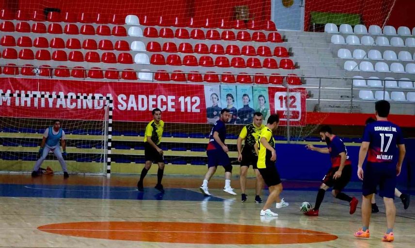 Kamu kurumları sahada: Bilecik'te futsal turnuvası başladı