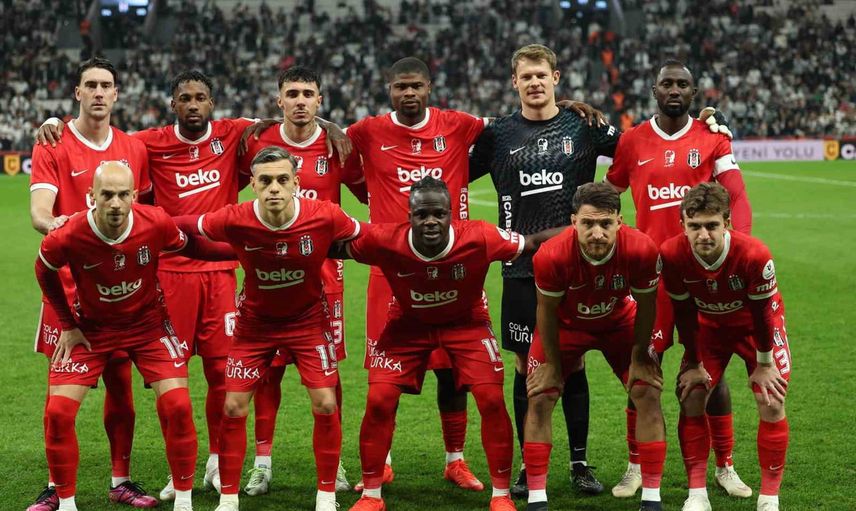 Golsüz ilk yarıda Beşiktaş ile Başakşehir fırsatları değerlendiremedi