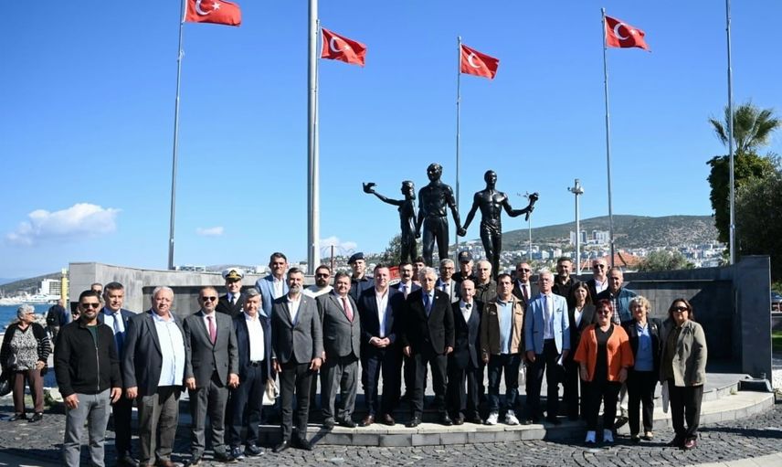 Kuşadası'nda muhtarlar demokrasi ve hizmet vurgusuyla buluştu