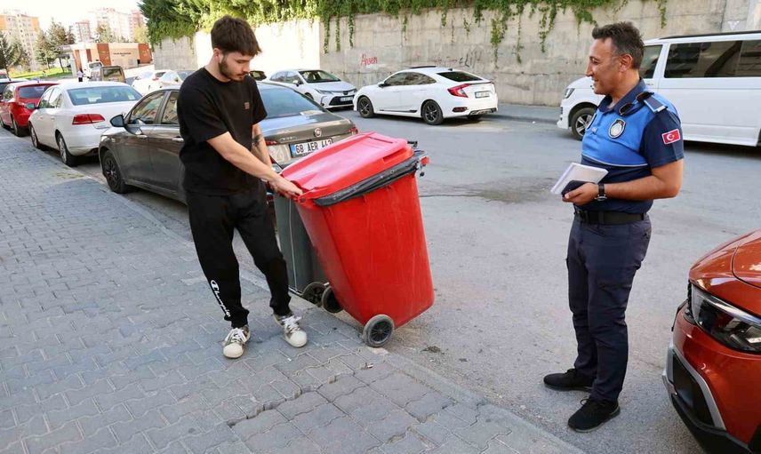 Talas’ta kent temizliğinde yeni rutin: poşet yerine çöp kovası beklentisi