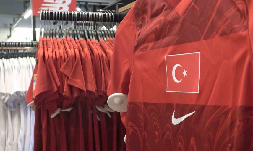 Bursastore'da ay yıldızlı formalar ilgi gördü