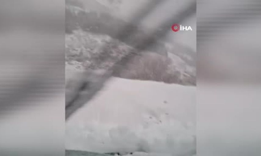 İzmir'de Bozdağ beyaza büründü: mevsimin ilk karı etkili oldu