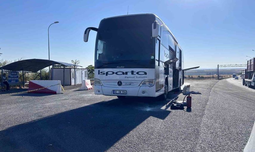 Eskişehir'de bagaj bölümünde çıkan yangın, yolcuların tahliyesiyle kontrol altına alındı