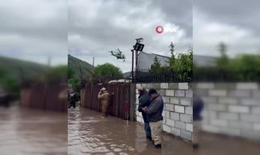 Şili'de Mapocho Nehri'nin taşması Talagante'de helikopter müdahalesi gerektirdi