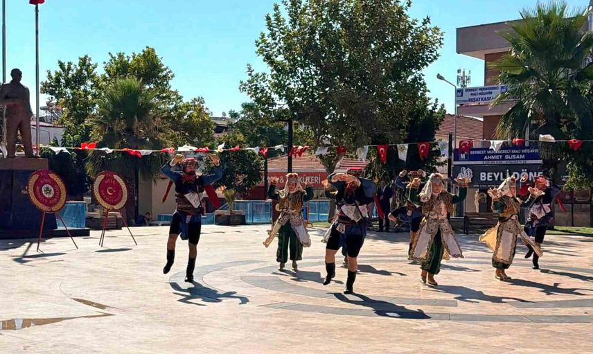Köşk kent meydanında 30 Ağustos coşkusu halkın katılımıyla kutlandı