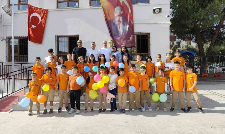 Talha yeniden sırasına kavuştu: lösemiyi yenen öğrenci alkışlarla karşılandı