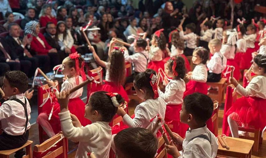 Sincan'da 103 yıllık cumhuriyet birlik ve coşkuyla anıldı