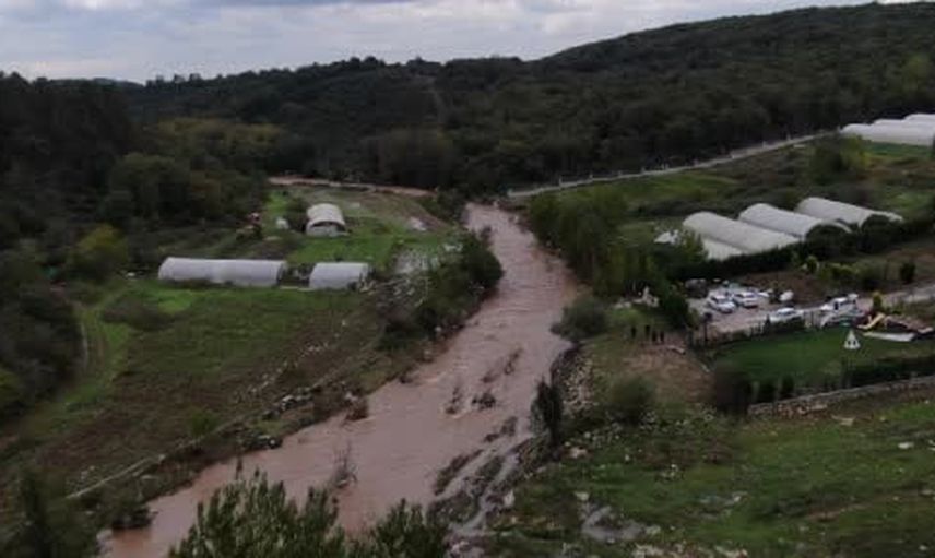 Dron görüntüleriyle Gebze'deki selde kaybolan iki kişiyi arama çalışmaları sürüyor