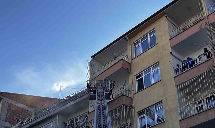 Niğde'de Süleyman Fethi Caddesi'ndeki daire yangını tahliye ile sonuçlandı