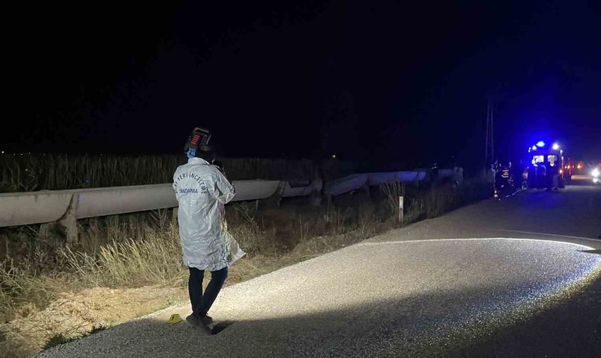 karaman'da takla atan araçtan fırlayan 30 yaşındaki kişi hayatını kaybetti