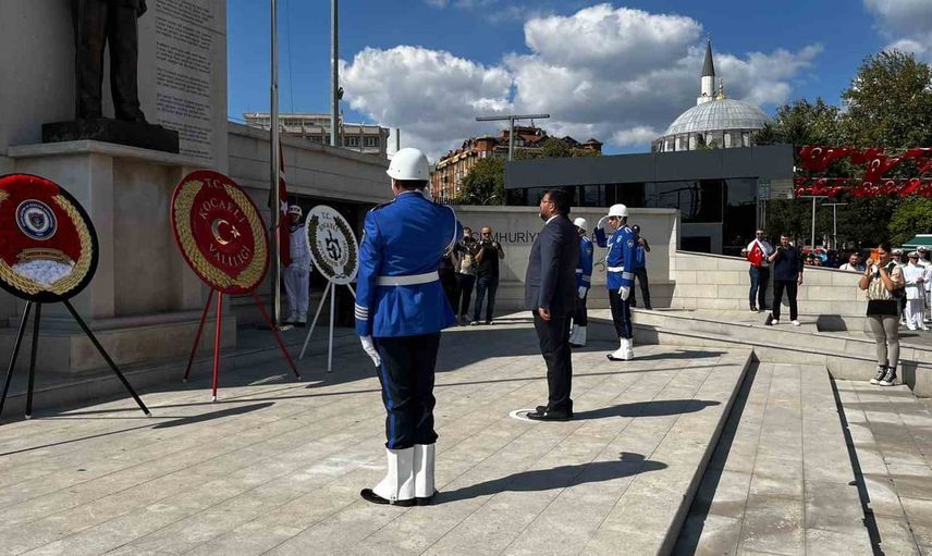Kocaeli'de kahramanlarla kardeşlik yürüyüşüyle gazilere vefa