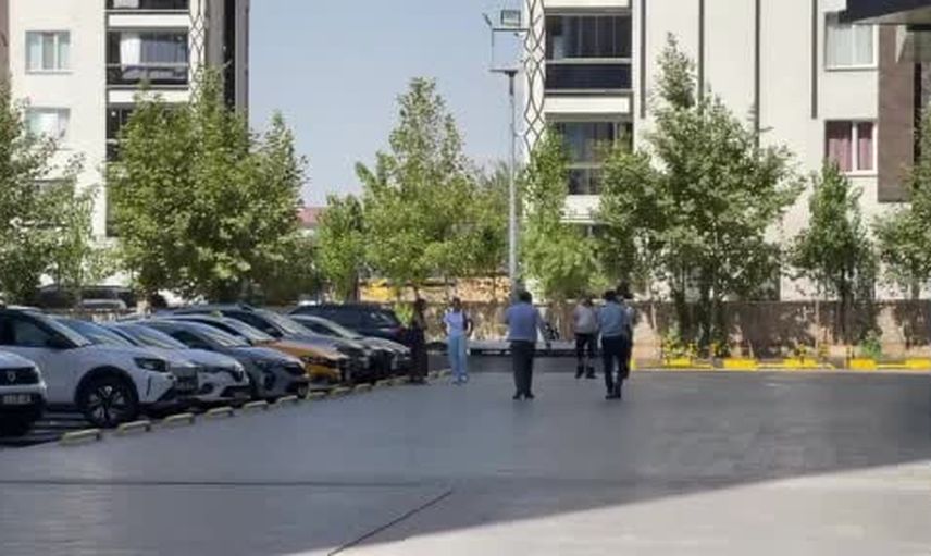 Okullarda telaş: aileler hissedilen deprem sonrası çocuklarını aldı