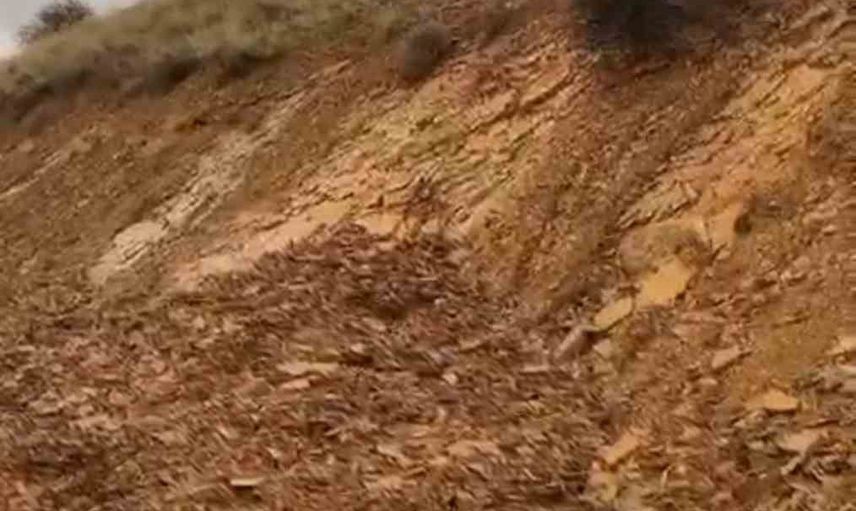 Yağış Baskil Suyatağı'nda yolun kısa süreli kapanmasına yol açtı
