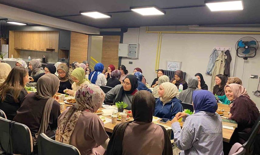 Afyonkarahisar AFSÜ öğrencileri ADRM'de manevi ve sosyal sohbetlerde bir araya geldi