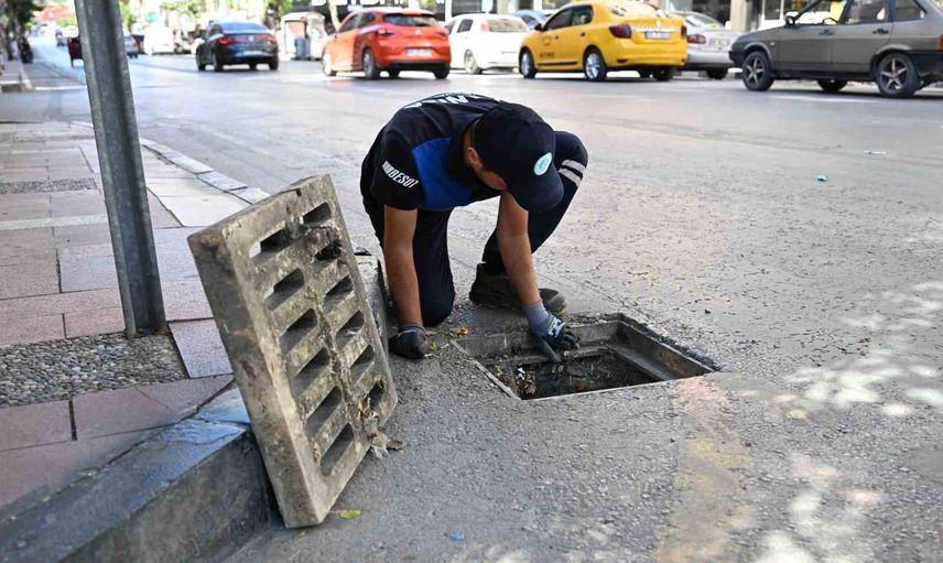 Manisa'da yağış öncesi ızgara seferberliği: MASKİ temizlikleri artırdı
