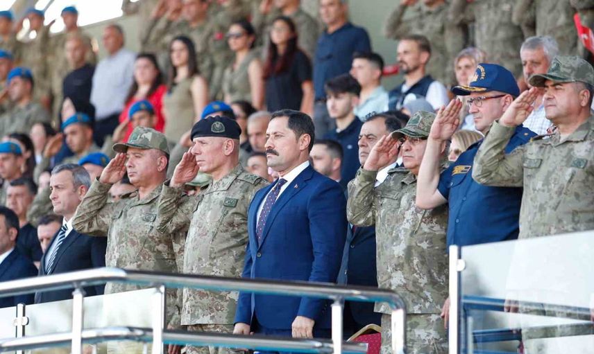 8’inci komando tugayında devir teslim: yeni komutan Tuğgeneral Orhan Demirel göreve başladı