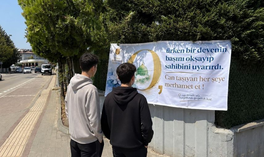 Nilüfer'de güzel ahlakı şehir hayatına taşıyan afiş çalışması