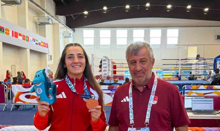 Sakaryalı boksör Ece Asude Ediz Akdeniz Oyunları'ndan bronzla dönüyor