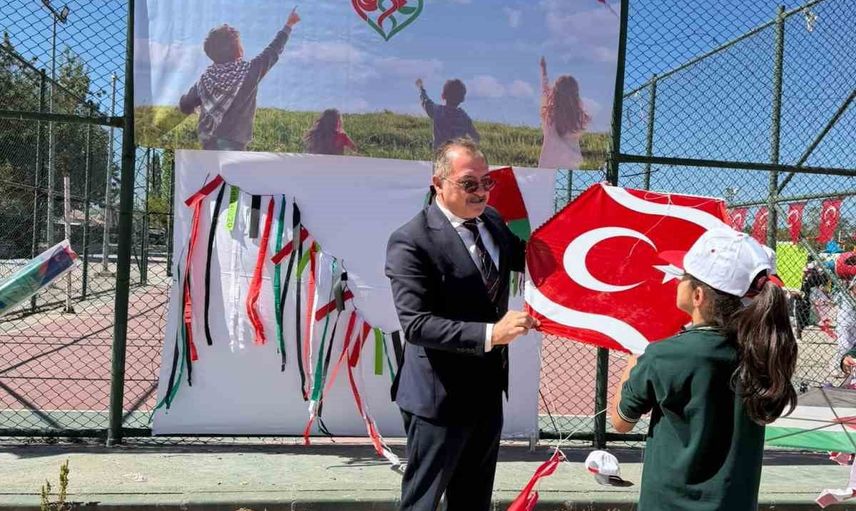 Vanlı çocuklardan Gazze'ye umut uçurtmaları