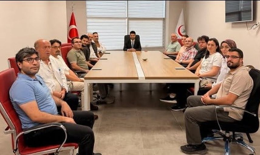 Başhekim Taş öncülüğünde iç hastalıkları kliniği değerlendirme toplantısı