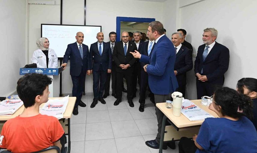 Gençlerin rotasını çizen eğitim merkezi: Pusula Maraş