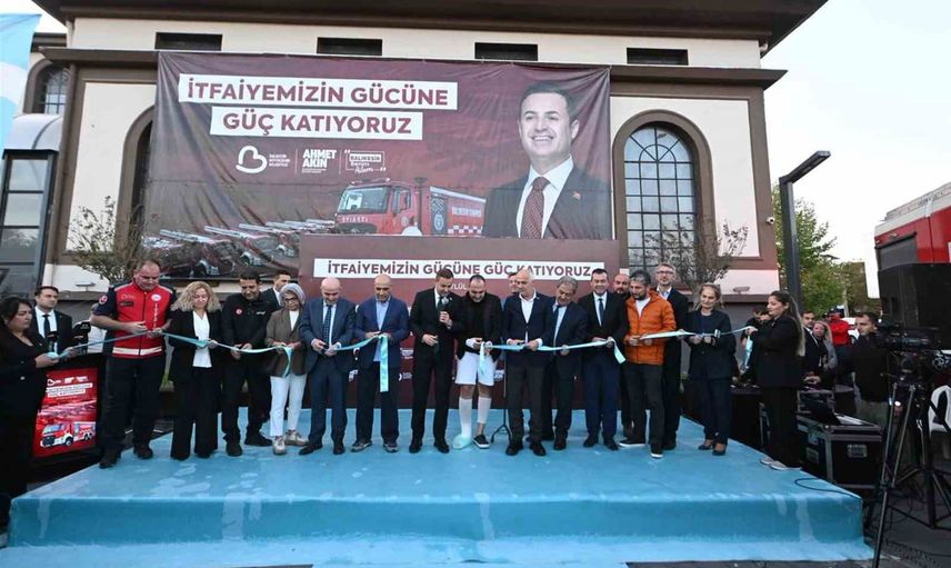 Balıkesir itfaiyesine 8 yeni araçla müdahale gücü takviyesi