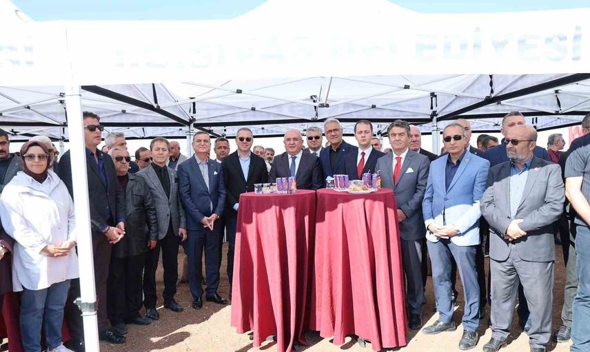 Sivas'ta 15 MW'lık güneş enerji santralinin temeli atıldı