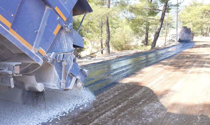 Kaş kırsal yollarında 16 kilometrelik asfalt seferberliği