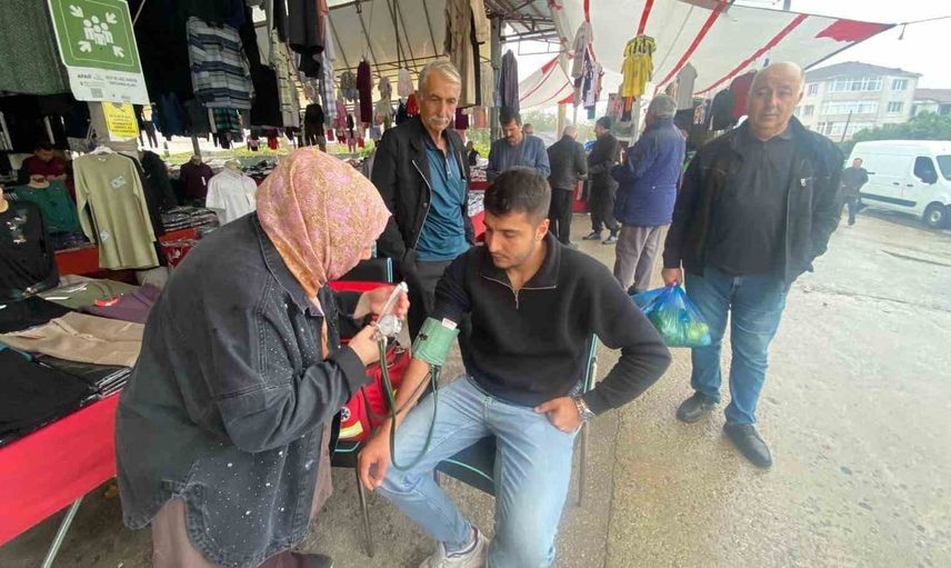 Çilimli pazarında kalp sağlığı için saha çalışması