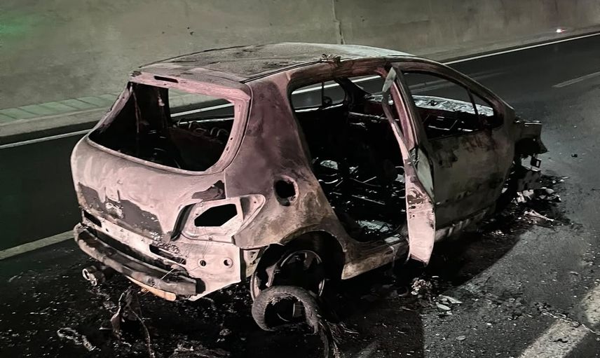 Troya tünelinde çıkan araç yangını ulaşımı kısa süre etkiledi