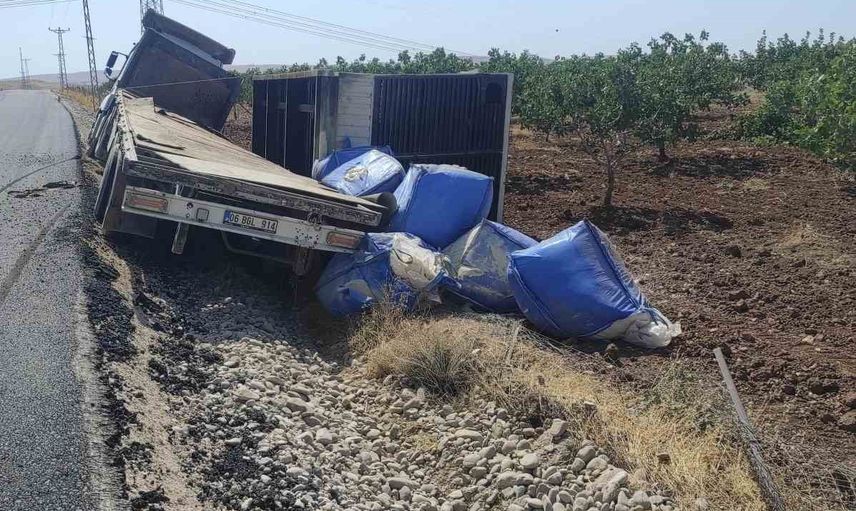 Toytepe'de tır devrildi, TPAO jeneratörü alev aldı