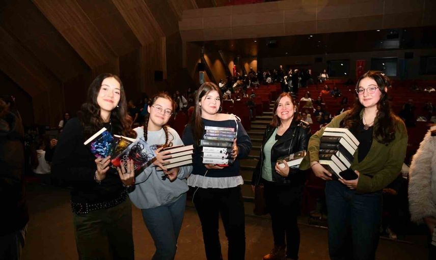 Balıkesir kitap fuarı 40 bin kişiyi ağırladı