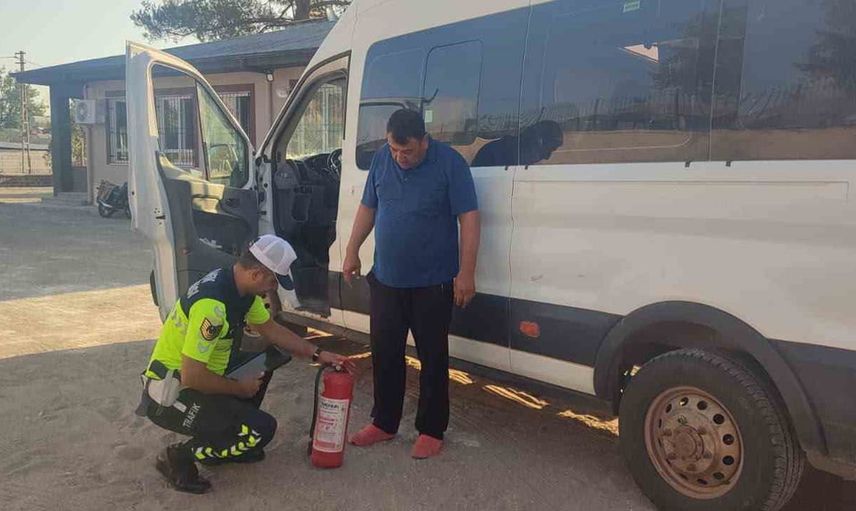 Kilis'te okul servislerine kapsamlı denetim: araçlar tek tek kontrol edildi