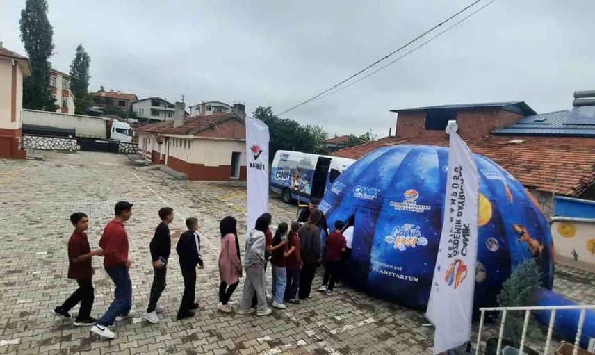 Canikman kırsal mahalle okulunda öğrencilerle buluştu