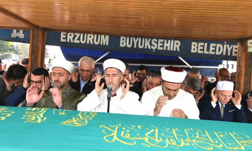 Milletvekili Mehmet Emin Öz'ün ağabeyi son yolculuğuna uğurlandı
