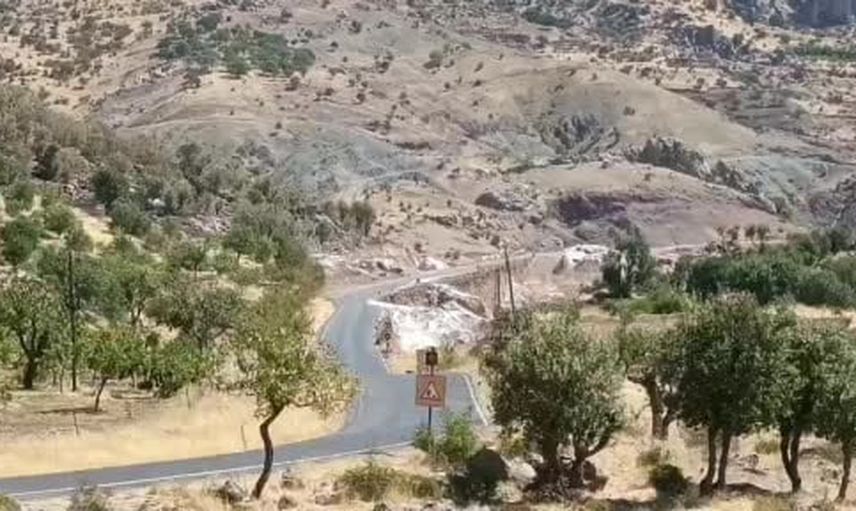 Siirt-Pervari hattında kaya parçalama çalışması cep telefonu görüntülerine yansıdı